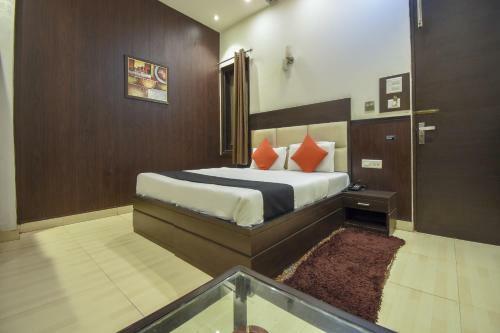 Capital O74375 Hotel Grand Plaza