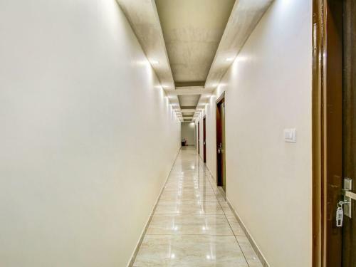 Oyo 74839 Bharat Hotel