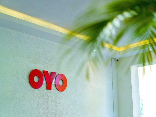 Oyo 7864 Moments Hotel