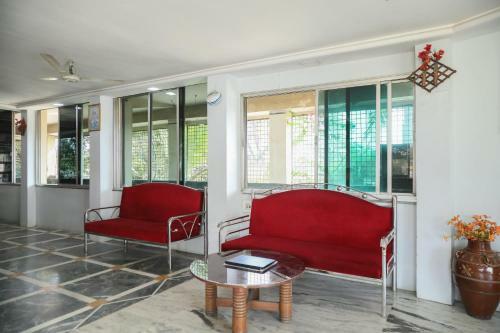 Oyo 24837 Hotel Payal