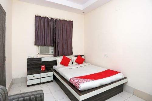 Oyo 28174 Hotel Sai Krupa