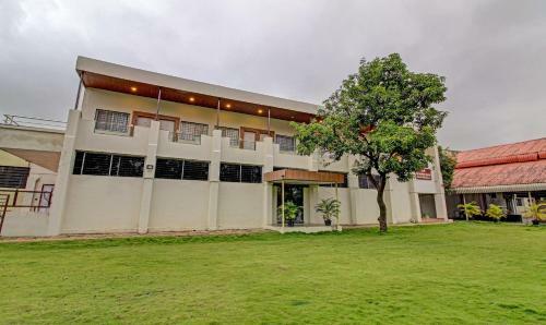 Hotel Treebo Trend Sai Samrat Resort