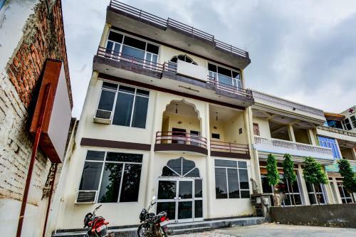 Oyo 19951 Hotel Saif