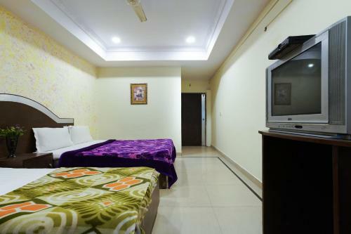 Spot On 49255 Hotel New Simran Palace
