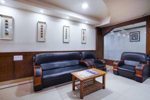 Spot On 49255 Hotel New Simran Palace