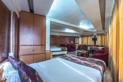 Hotel Jk International