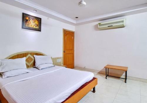 Hotel Wayfare Shirdi