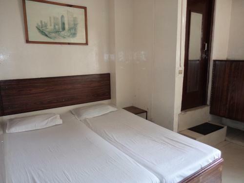 Hotel Embassy