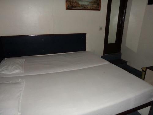Hotel Embassy