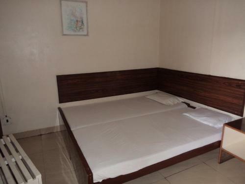 Hotel Embassy