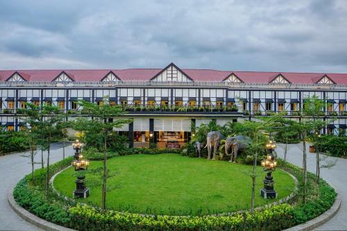 Hotel Mayfair Tea Resort