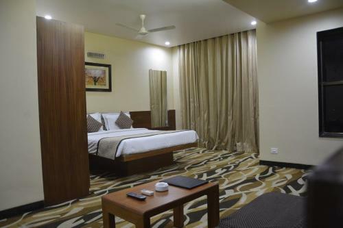 Hotel Surya Executive
