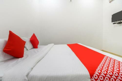 Oyo 65072 Hotel J S Royal