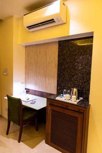 Hotel Pratham