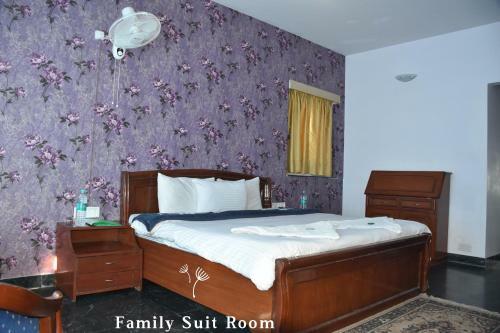 Hotel Cedar Snow View Resorts
