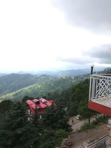 Hotel Lotus Inn Hill View