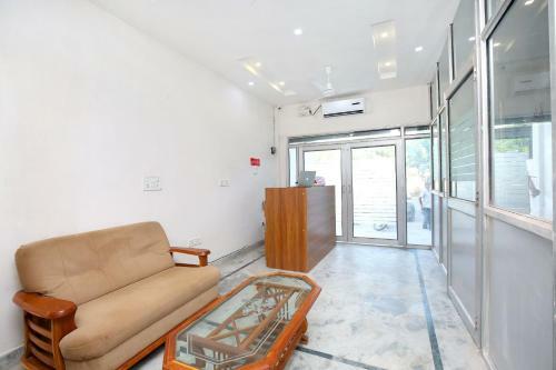 Hotel Oyo 16969 The Nest
