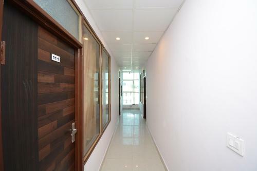 Oyo 30898 Hotel Kdm