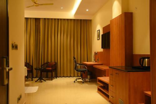 Mayur Hotel & Resort