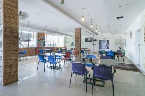 Hotel Oyo 70977 Mg Mehak Garden