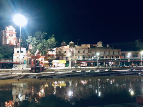 Hotel Anand Dham Guest House