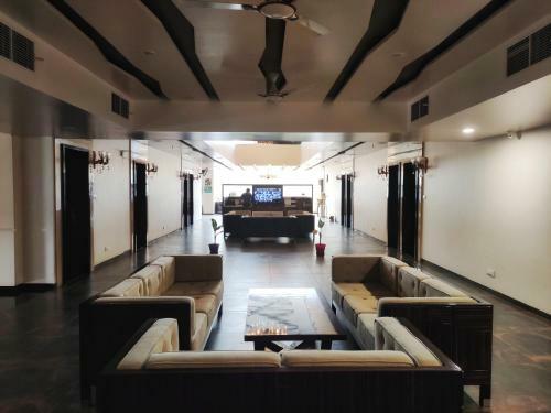 Hotel Grand Kaushalya