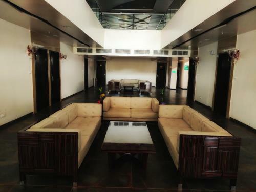 Hotel Grand Kaushalya