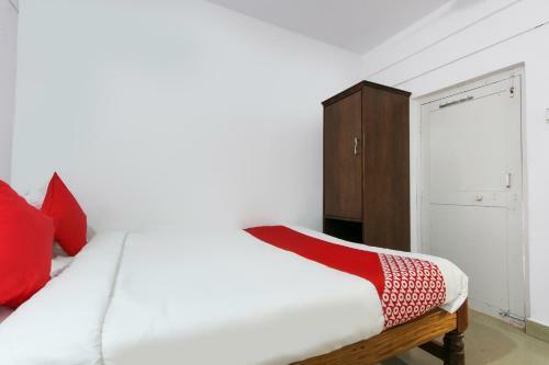 Oyo 67385 Hotel Manasa