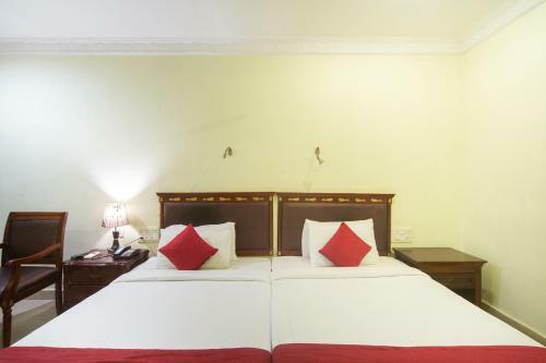 Hotel Sathyam Grand Resort