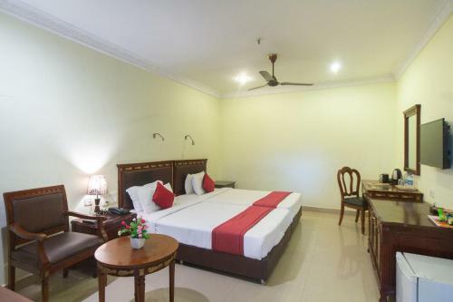 Hotel Sathyam Grand Resort