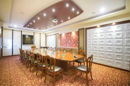 Hotel Sathyam Grand Resort