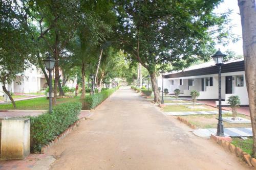Hotel Sathyam Grand Resort