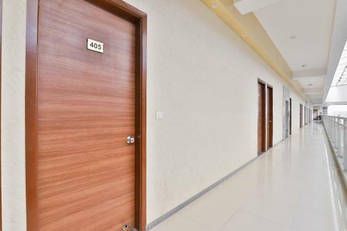 Hotel Oyo 18775 Utsav Banquet And Rooms