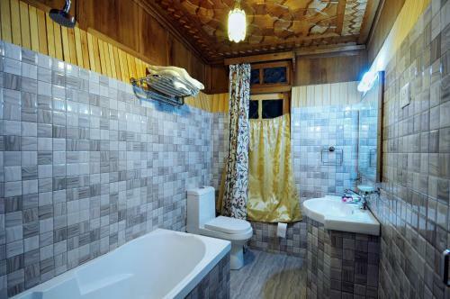 Hotel Triumph Houseboats