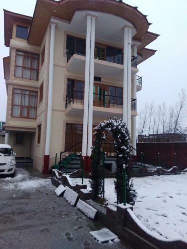 Hostal Be My Guest