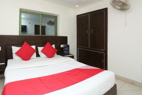 Oyo 26771 Hotel Lotus Inn