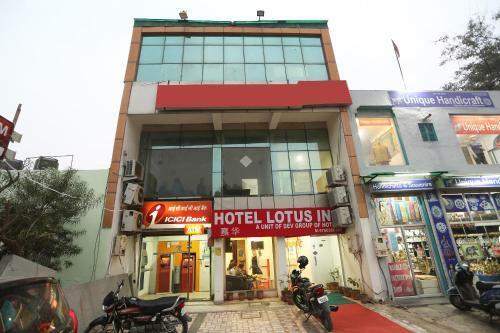 Oyo 26771 Hotel Lotus Inn