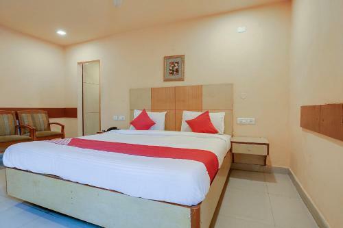 Hotel Oyo 48723 Shanthaa Residency Lodge