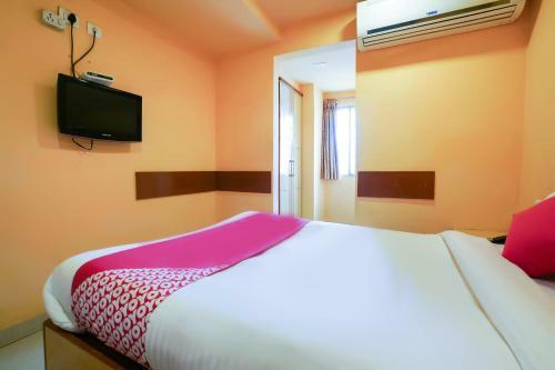 Hotel Oyo 48723 Shanthaa Residency Lodge