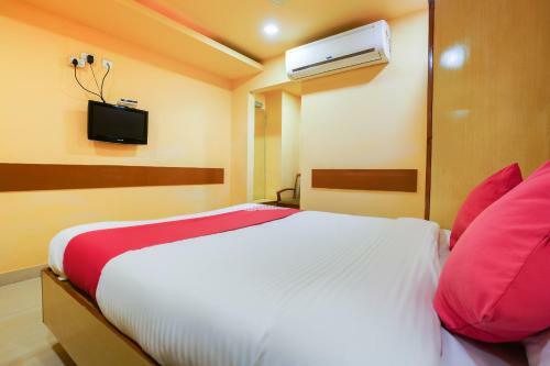 Hotel Oyo 48723 Shanthaa Residency Lodge