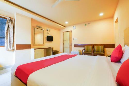 Hotel Oyo 48723 Shanthaa Residency Lodge
