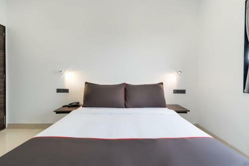 Collection O 76605 Hotel Lotus