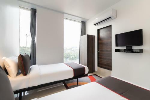 Collection O 76605 Hotel Lotus