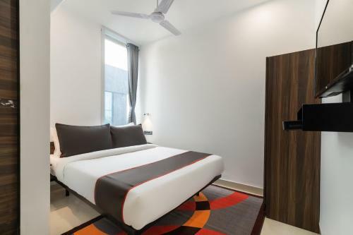Collection O 76605 Hotel Lotus