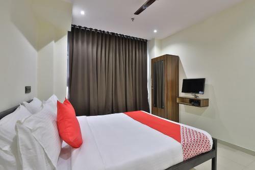 Oyo Flagship 77710 Hotel Leo