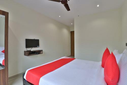 Oyo Flagship 77710 Hotel Leo