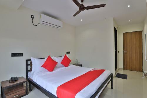 Oyo Flagship 77710 Hotel Leo