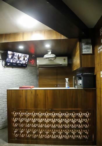 Hotel White Rose & Dormitory