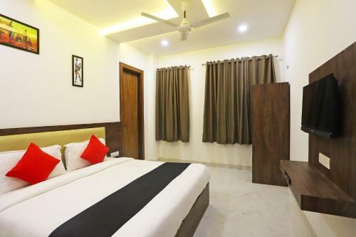 Hotel Capital O 45811 The Shriansh Agra