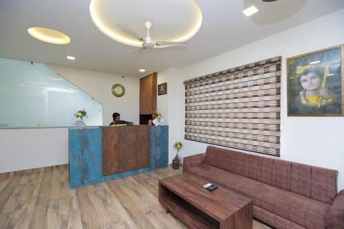 Hotel Capital O 45811 The Shriansh Agra